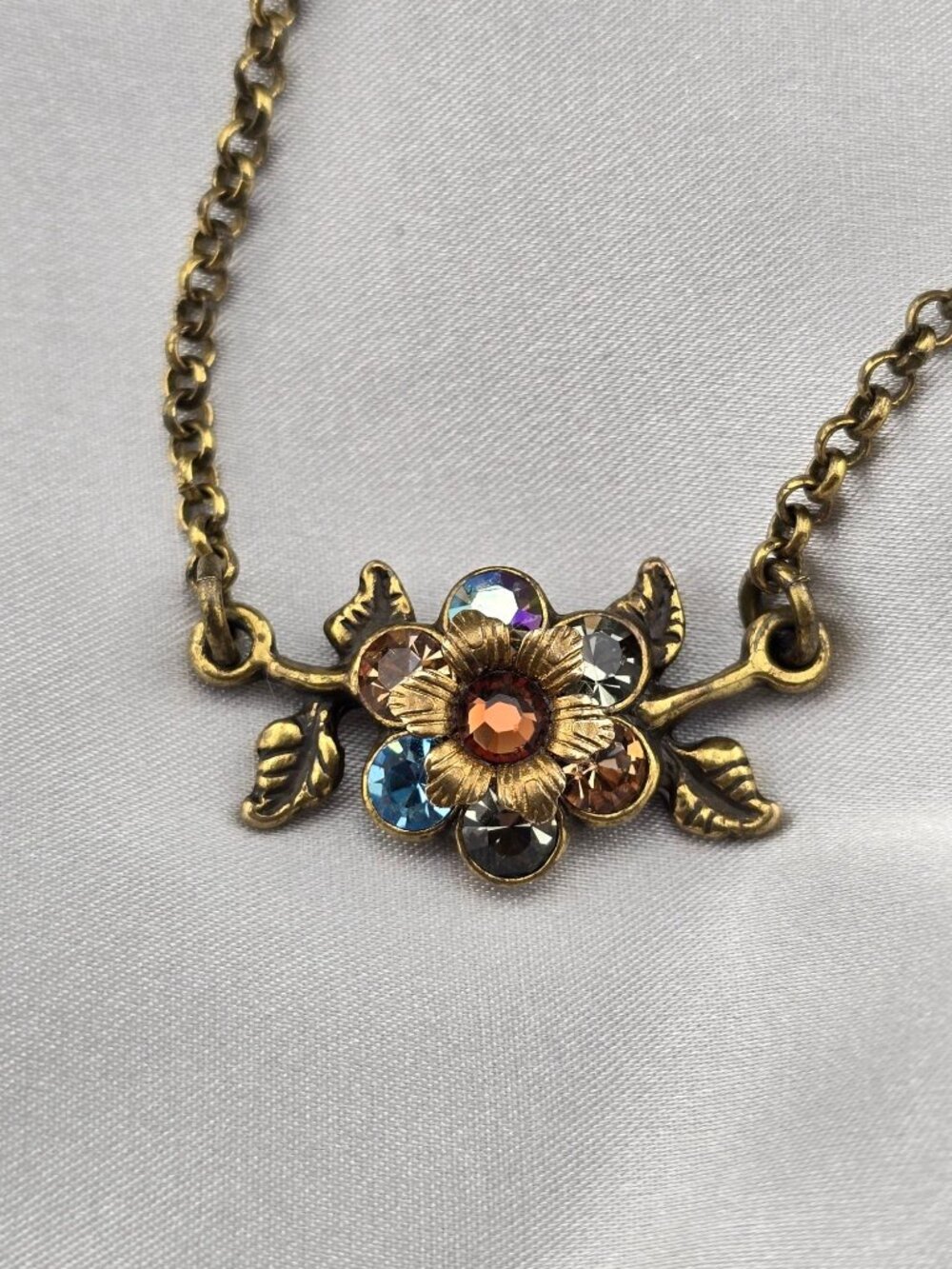 Michal Negrin Floral Multi-Color Crystal Gold Tone Pendant Necklace Chain - Picture 4 of 9